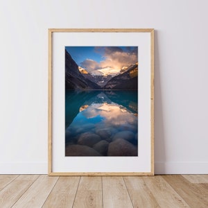 Reflejo del lago Louise – Impresión del Monte Victoria – Arte mural del Parque Nacional Banff – Fotografía de las Montañas Rocosas Canadienses