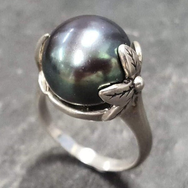 Black Pearl Ring, Natural Pearl, Silver Leaf Ring, June Birthstone, Round Pearl Ring, Flower Ring, Vintage Pearl Ring, Solid Silver Ring