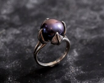 Black pearl ring | Etsy Black and Pearl Vintage Jewelry
