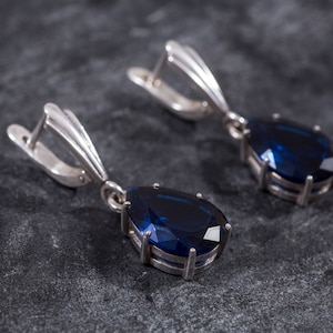 Drop Earrings, Sapphire Earrings, Created Sapphire, Vintage Earrings, Silver Blue Earrings, Blue Sapphire, Sapphire Blue, Blue Drop Earrings