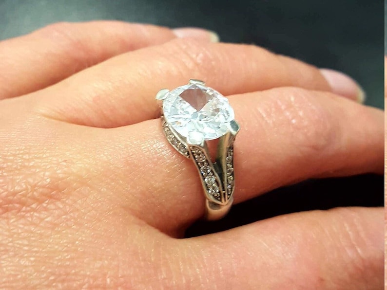 Anillo de diamantes, Diamante creado, Anillo horizontal, Anillo de diamantes vintage, Anillo blanco, Anillo vintage, Anillo de plata maciza, Anillo brillante, Diamante imagen 9