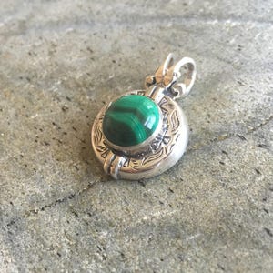 Malachite Pendant, Egyptian Pendant, Ancient Egypt Pendant, Vintage Pendant, Green Pendant, Natural Stone, Healing Stones, Healing Pendant image 9