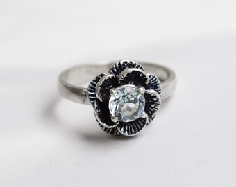 Blue Topaz Ring, Topaz Ring, Natural Blue Topaz, Vintage Flower Ring, December Birthstone, Blue Flower Ring, Solid Silver Ring, Blue Topaz