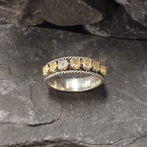 Anillo de ópalo, ópalo natural, anillo de eternidad de ópalo, anillo de ópalo, anillo de media eternidad, piedra de nacimiento de octubre, anillo vintage, anillo de plata maciza, ópalo imagen 7