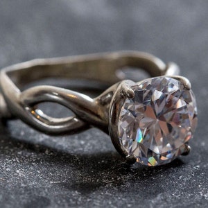 Engagement Ring, 2 carat Diamond, Lab-grown diamond c.z. Ring, Bridal diamond Ring, Sparkly Ring, Promise Ring, Solid Silver Ring, 4 Carat imagem 7