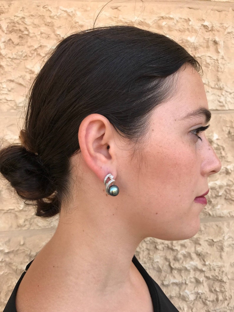 Boucles d'oreilles en saphir, Saphir créé, Boucles d'oreilles tourbillon, Boucles d'oreilles bleu roi, Gros clous, Design tourbillon, Boucles d'oreilles en argent massif, Saphir image 9