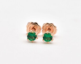 Orecchini in oro vero con smeraldo, smeraldo sintetico, orecchini a perno in oro rosa massiccio, orecchini a perno verdi delicati, orecchini in oro rosa, pietra portafortuna di maggio, regalo per lei