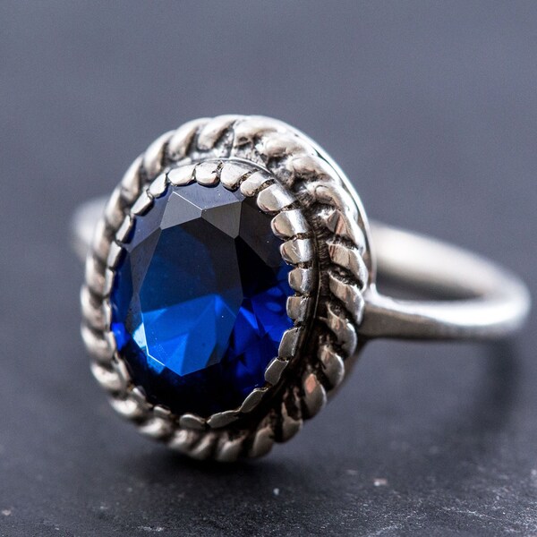 Blue Sapphire Ring, Created Sapphire, Vintage Rings, Blue Stone, Blue Sapphire, Royal Blue Ring, Artistic Ring, Solid Silver, Sapphire