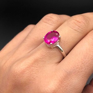 Anello con alessandrite rosa, alessandrite creata in laboratorio, anello ovale rosa, anello di proposta, anello di promessa, anello con diamante rosa, anello unico, anello in argento massiccio immagine 8