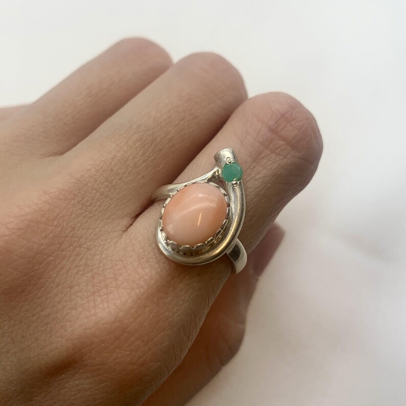 Pink Coral, Coral Ring, Natural Coral, Emerald Ring, Natural Emerald, Natural Stone, Vintage Coral Ring, Solid Silver Ring, Vintage Rings image 2
