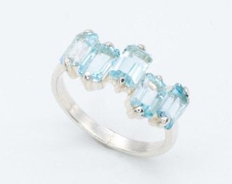 Blue Topaz Ring, Natural Blue Topaz, December Birthstone, Asymmetric Ring, Vintage Ring, Unique Design Ring, Topaz Ring, Solid Silver Ring