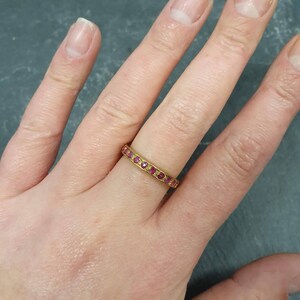 Anillo de oro con rubí, anillo de rubí, rubí natural, anillo de eternidad completo, anillo de eternidad de oro, anillo vintage de oro, alianza de rubí auténtico, alianza de rubí, anillo de plata imagen 9