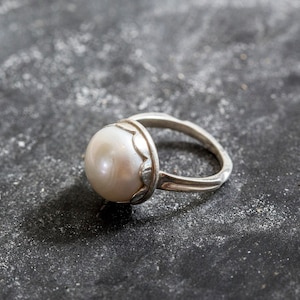 Vintage Pearl Ring, Real Pearl Ring, White Pearl Ring, June Birthstone Ring, Pearl Statement Ring, Pearl Solitaire Ring, Adina Stone image 8