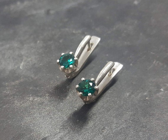 Emerald Earrings Created Emerald Green Gem Earrings Solitaire