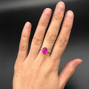 Anello con alessandrite rosa, alessandrite creata in laboratorio, anello ovale rosa, anello di proposta, anello di promessa, anello con diamante rosa, anello unico, anello in argento massiccio immagine 9