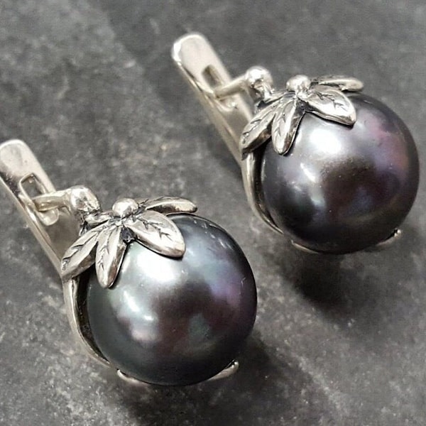 Black Pearl Earrings, Pearl Earrings, Natural Pearl, June Earrings, Silver Leaf Earrings, Round Pearl Earrings, Flower Earrings, Black Pearl