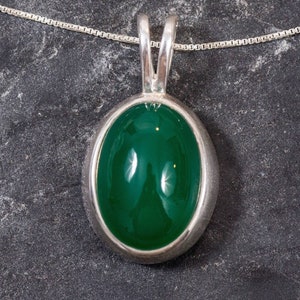 Emerald Pendant, Antique Pendant, Vintage Pendant, Green Pendant, Emerald Chain, Silver Pendant, Sterling Silver, Silver Chain, Green Chain image 3