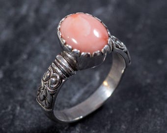 Korallenring, natürliche Koralle, März Geburtsstein, Engelshautkoralle, rosa Koralle, Vintage-Ringe, rosa Ring, Vintage-Korallenring, massiver Silberring