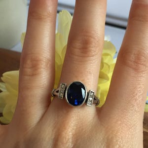 Anillo vintage delicado, zafiro creado, anillo azul delicado, anillos vintage, anillo de zafiro delicado, anillo vintage azul, anillo de plata maciza, zafiro