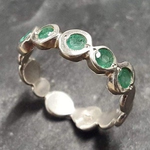 Emerald Band, Natural Emerald Ring, Stackable Band, May Birthstone, Vintage Ring, Boho Ring, Hippie Ring, Green Band, Solid Silver Ring