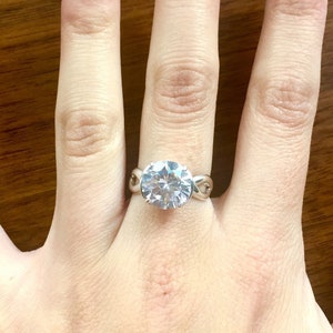 Engagement Ring, 2 carat Diamond, Lab-grown diamond c.z. Ring, Bridal diamond Ring, Sparkly Ring, Promise Ring, Solid Silver Ring, 4 Carat imagem 9