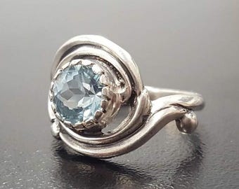 Blue Topaz Ring, Natural Blue Topaz, Topaz Ring, Swirl Ring, December Ring, Blue Vintage Ring, December Birthstone, Solid Silver Ring, Topaz