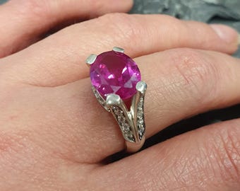 Pink Engagement Ring, Alexandrite Ring, June Birthstone Ring, Split Shank Ring, Pink Oval Ring, Pink Vintage Ring, Oval Alexandrite Ring