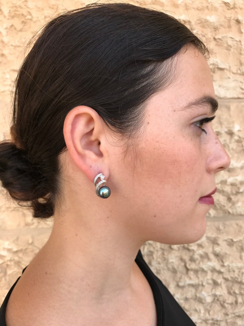 Boucles d'oreilles en saphir, Saphir créé, Boucles d'oreilles tourbillon, Boucles d'oreilles bleu roi, Gros clous, Design tourbillon, Boucles d'oreilles en argent massif, Saphir image 10