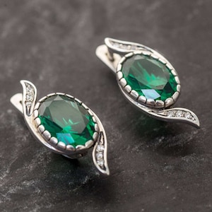 Emerald Earrings, Created Emerald, Antique Earrings, Vintage Earrings, Antique Earrings, Silver Earrings, Green Vintage Earrings, Emerald