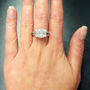 Anillo de diamantes, Diamante creado, Anillo horizontal, Anillo de diamantes vintage, Anillo blanco, Anillo vintage, Anillo de plata maciza, Anillo brillante, Diamante imagen 8