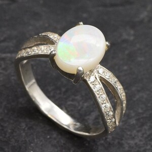 Anello con opale, anello con opale naturale, anello di fidanzamento con opale, opale australiano, opale naturale, opale vintage, anelli vintage, opale antico, argento massiccio