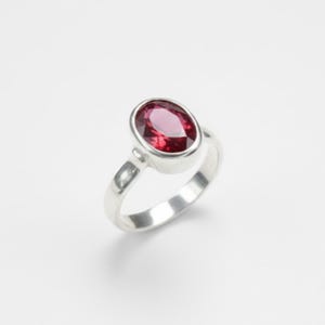 Roter Rubinring, Rubin, Juli Birthstone Ring, Solitär Rubinring, 3 Karat Rubinring, Rubinring Silber, Geschenk für sie, Adina Stein