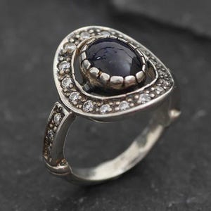 Vintage Saphir Ring, natürlicher Saphir, Ring Blau Oval, Blau Vintage Ring, Blau Cocktail Ring, Ring massiv Silber, Geschenk für sie, Adina Stein Bild 2