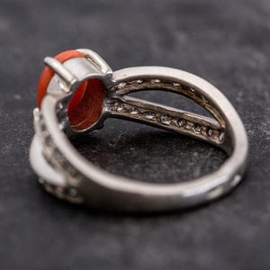 Anello in corallo, anello in corallo naturale, pietra portafortuna di marzo, anello in corallo rosso, corallo naturale, anello vintage in argento, corallo autentico, anello di fidanzamento in corallo immagine 10
