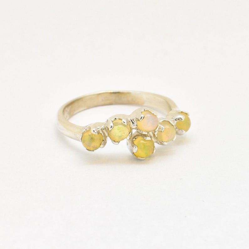 Anillo de ópalo de fuego, ópalo natural, banda de ópalo, ópalo etíope, ópalo auténtico, banda de ópalo vintage, piedra de nacimiento de octubre, anillo de plata maciza, ópalo de fuego imagen 8