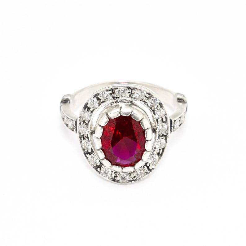 Anillo de rubí vintage, anillo de rubí creado, anillo de halo ovalado, anillo de rubí de plata esterlina, anillo de rubí rojo, regalo para mamá, anillo de plata, piedra Adina imagen 9