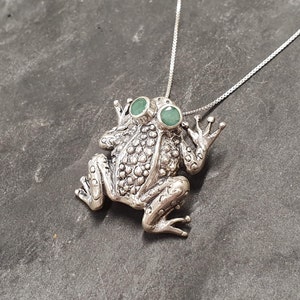 Frog Pendant, Emerald Pendant, Natural Emerald, May Birthstone, Animal Pendant, Vintage Frog Pendant, Frog Eyes Pendant, 925 Silver Pendant