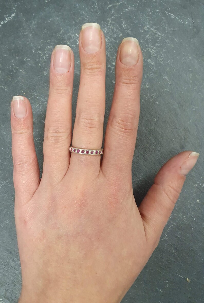 Naturlig rubinring, Rubinring, Röd rubinring, Evighetsring, Juliring, Rubinevighetsring, Röd rubinring, Röd vintagering, Silverring bild 10