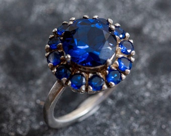 Flower Ring, Sapphire Ring, Vintage Rings, Created Sapphire, Royal Blue Ring, Blue Flower Ring, Blue Sapphire, Solid Silver Ring, Sapphire