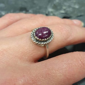 Rubin Ring, natürlicher Rubin Ring, Roter Rubin Ring, Juli Geburtsstein, Vintage Ringe, Echter Rubin Ring, Juli Ring, Massiver Silber Ring, Roter Ring, Rubin Bild 2