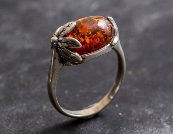 Poland 1960-70s. Vintage Solid Silver Baltic Amber Ring. Maker's Mark. – T  Niklasson Gallery