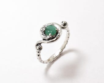 Ring groene smaragd, ring smaragd, natuurlijke smaragd, geboortesteen mei, sierlijke vintage ring, solitaire ring, ring mei, massief zilveren ring, smaragd