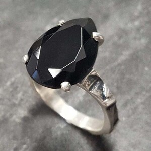 Onyx Ring, Natural Onyx, Black Teardrop Ring, December Birthstone, Black Diamond Ring, Statement Ring, Black Pear Ring, Solid Silver Ring