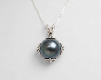 Black Pearl Pendant, Natural Black Pearl, Vintage Pendant, Genuine Pearl, Leaf Pendant, Solid Silver, Black Pearl Necklace, June Birthstone