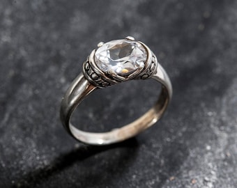 Topaz Ring, White Topaz Ring, Natural White Topaz, Horizontal Ring, December Ring, Solid Silver Ring, White Diamond Ring, White Topaz