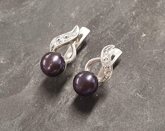 Hollywood Glam Vintage Boucher Ear Hugger Sapphire
