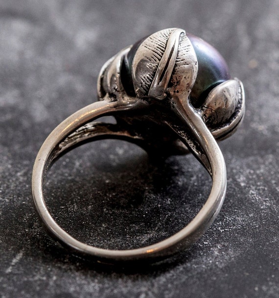 Tahitian Pearl Rings - Tahitian Pearl Engagement Rings