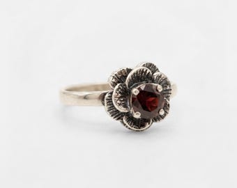 Real Garnet Ring, Vintage Garnet Ring, Flower Ring, January Birthstone, Red Ring, January Ring, Promise Ring, Sterling Silver Ring, Garnet