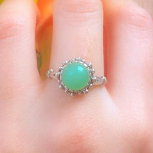Chrysoprase Ring, Natural Chrysoprase, Vintage Ring, Green Stone Ring, Spring Ring, Solitaire Ring, 925 Solid Silver Ring, Real Chrysoprase image 2