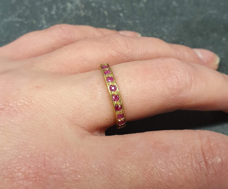 Anillo de oro con rubí, anillo de rubí, rubí natural, anillo de eternidad completo, anillo de eternidad de oro, anillo vintage de oro, alianza de rubí auténtico, alianza de rubí, anillo de plata imagen 7